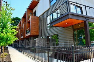 Building Photo - 367 Parkway Dr NE
