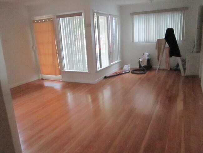 Foto del edificio - 844 Queen Anne Pl