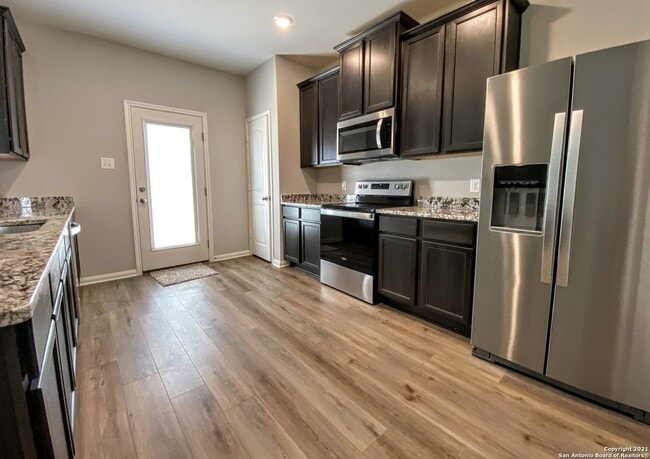 Building Photo - 12740 Shoreline Dr