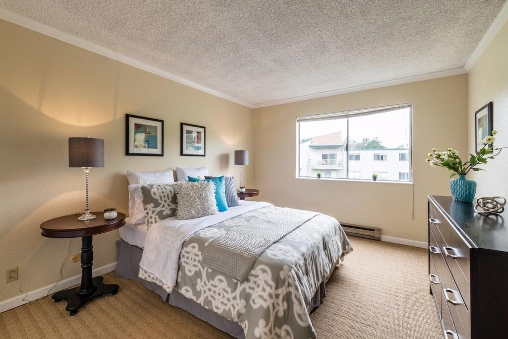 Foto principal - 376 Imperial Way