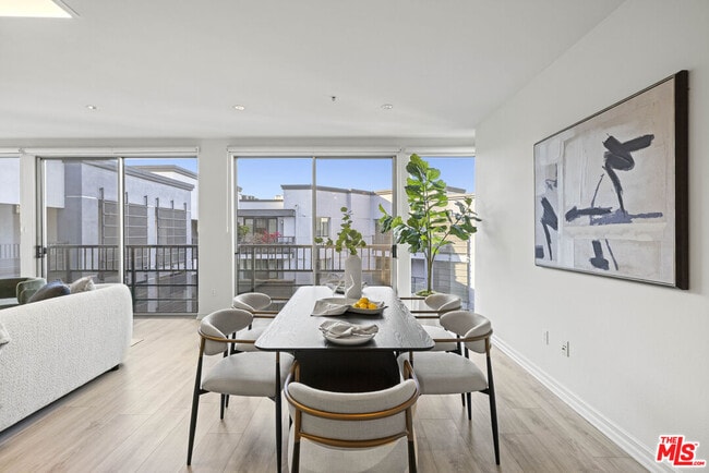Foto del edificio - 629 Traction Ave