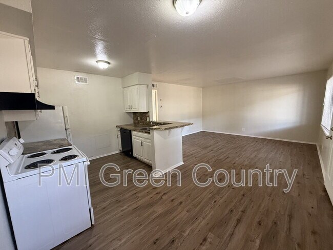 Foto del edificio - 917 N Yale Ave