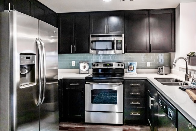2HAB, 2BA - 1207 ft² - Legacy at Westwood Apartments