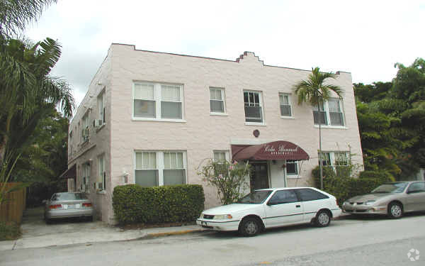 Building Photo - Colee Hammock Apartments