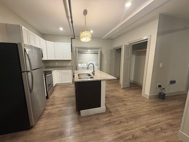 Interior Photo - Market House Lofts