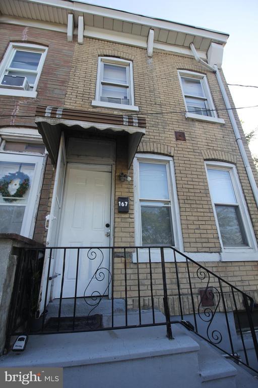 Foto del edificio - 167 Kirkbride Ave