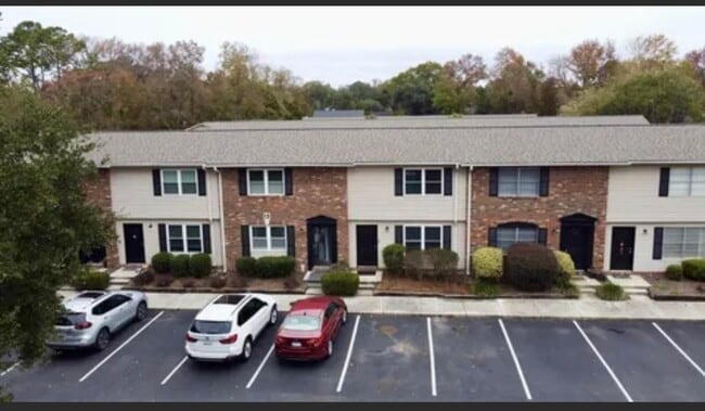 Photo - 415 Parkdale Dr Townhome