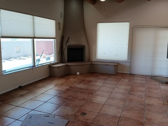 Foto del edificio - 3 Bedroom, 2 Bathroom Home! Schedule a Sho...