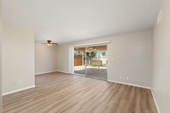 Foto del edificio - Gorgeous remodeled 3bd 2 bath home availab...