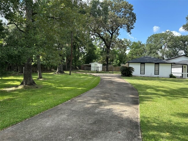 Foto del edificio - 2418 Bill Smith Rd