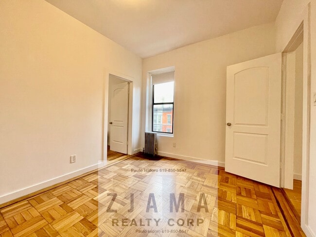 Building Photo - 720 Degraw St
