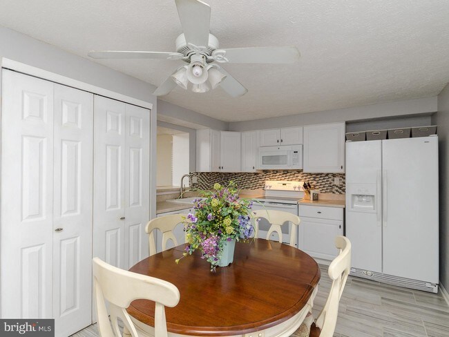 Building Photo - 88 Dorchester Cir