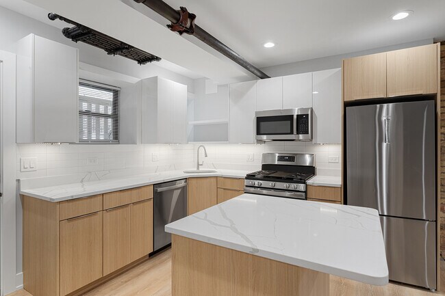 Foto del edificio - 1245 W Morse Ave