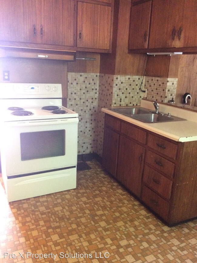 Foto del edificio - 3 br, 1.5 bath House - 205 E. Quincy