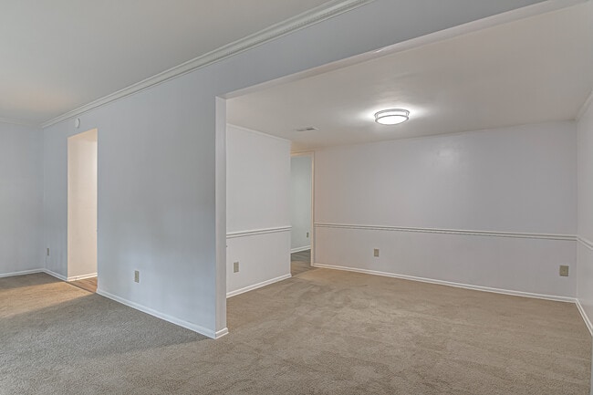 Building Photo - 3973 Valley Ct