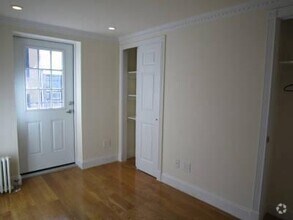 Building Photo - 219 E 28th St