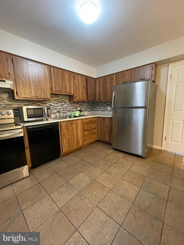 37 Cartwright Ct, Rosedale, MD 21237 Townhome Rentals in Rosedale MD