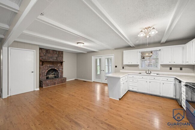 Foto del edificio - 3 bd 2 ba home in Rainbow City!