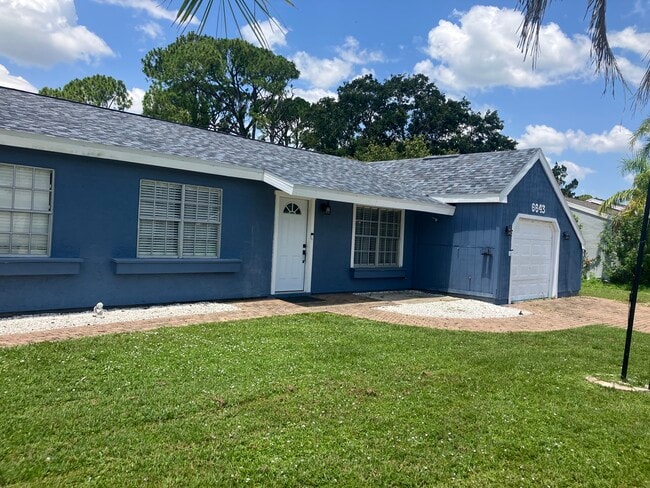 Building Photo - 6643 Stardust Ave