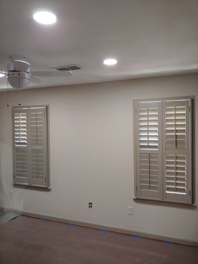 Foto del edificio - 416 Shallow Creek Rd