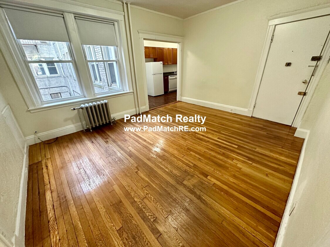 Building Photo - 1164 Boylston St