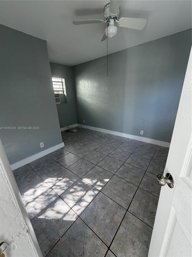 Foto del edificio - 626 NW 10th Terrace