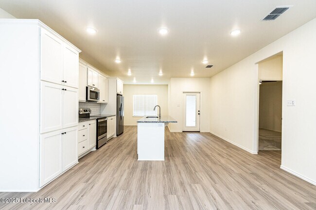 Foto del edificio - 5553 Lehigh St