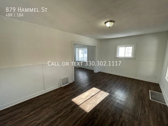 Building Photo - Four bedroom one bathroom home for rent