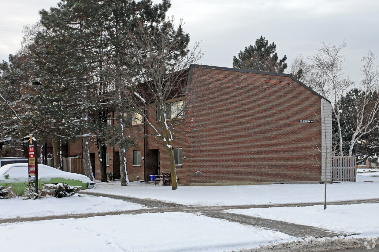 Primary Photo - Silverstone Townhomes