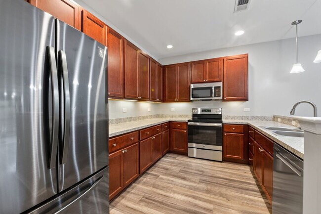 Foto del edificio - Beautiful Crofton at Spence Crossing Townhome/Condo | 3 BR | 2.5 BA | 1,867 Sq. Ft.