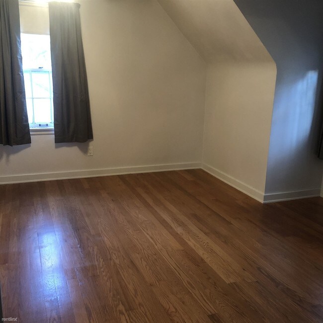 Building Photo - 3 br, 1.5 bath House - 1719 Bridge St NW