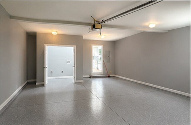 Foto del edificio - 246 Lynhaven Dr