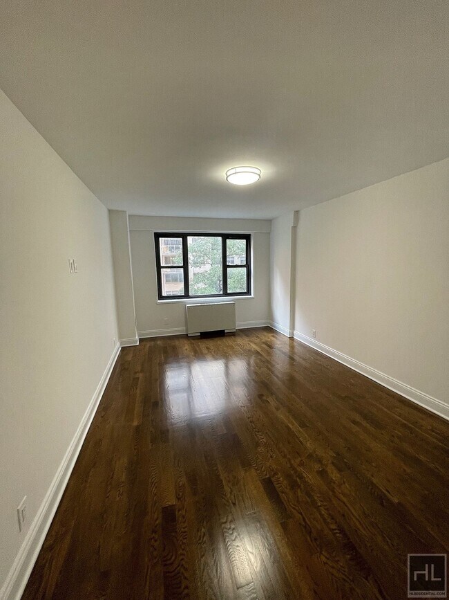Building Photo - EAST 56 STREET