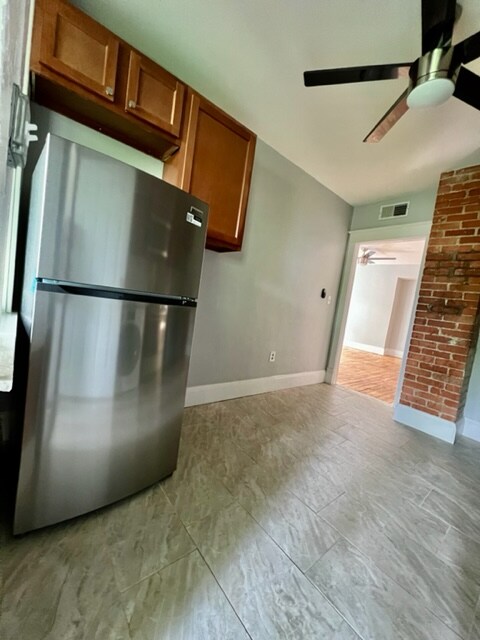 Foto del edificio - 5815 E Liberty Blvd