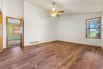 Building Photo - 2924 Troxell Ave