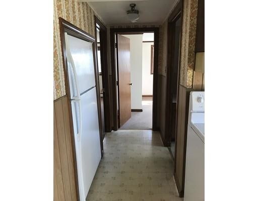 Building Photo - 200 Main St