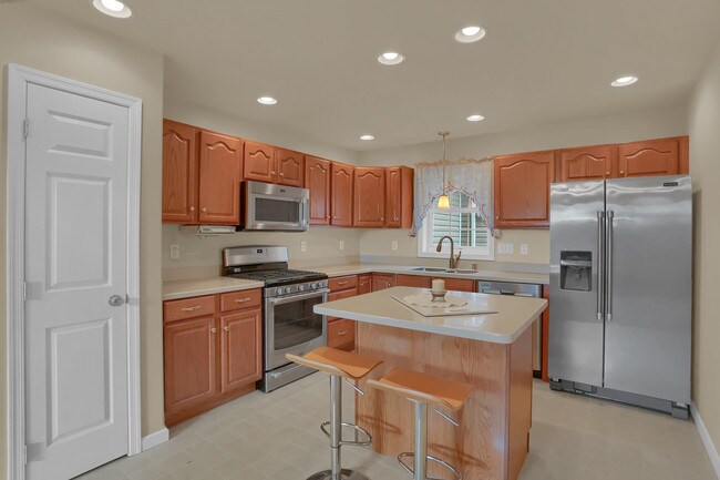 Building Photo - 1088 Bent Creek Blvd