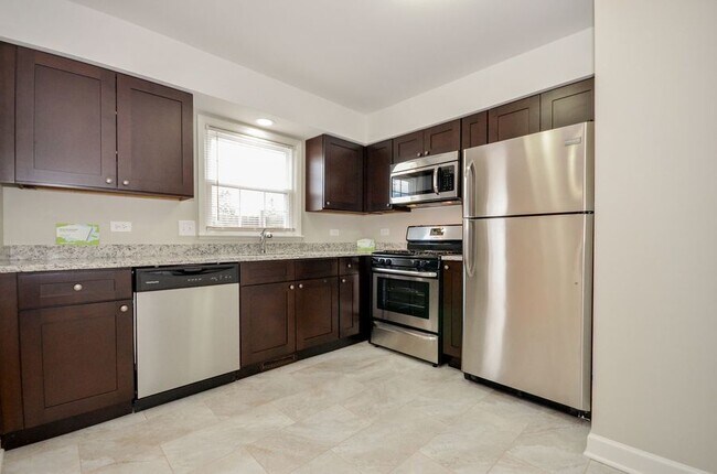 Building Photo - 3025 Lynn Ct