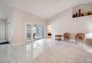 Building Photo - 624 Lambton Ln