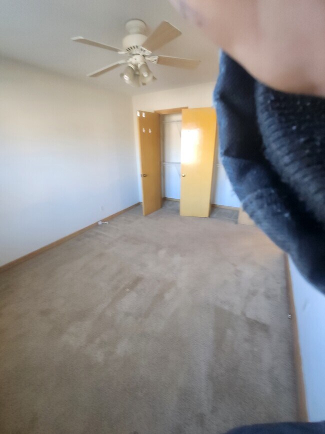 Building Photo - 313 N 75th St