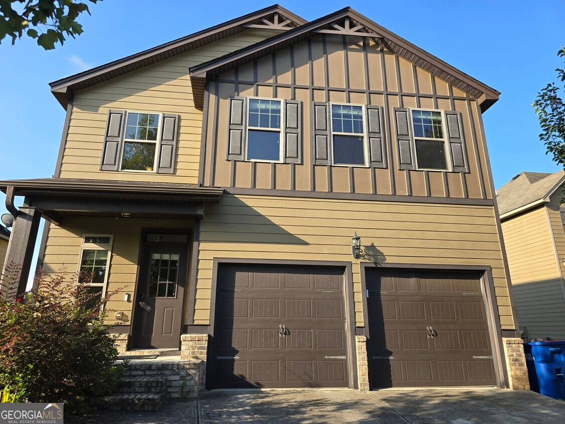 Primary Photo - 744 Effendi Pl