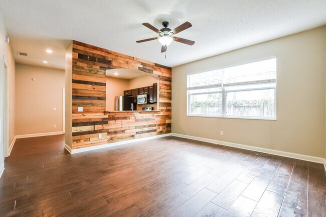 Building Photo - 12720 Woodbury Glen Dr