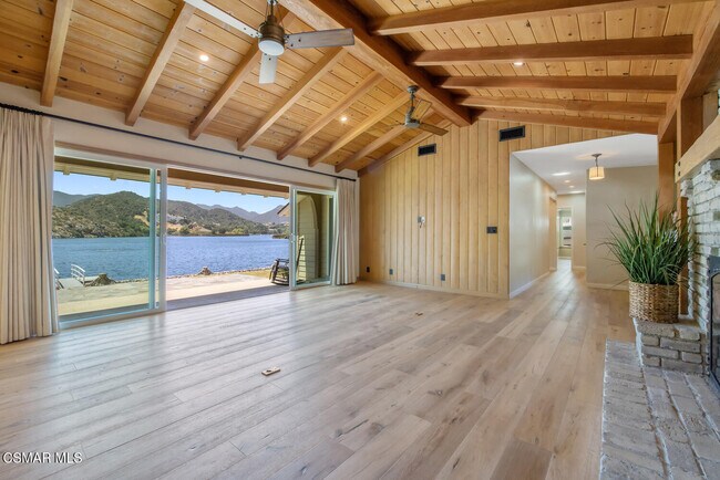 Foto del edificio - 800 Lake Sherwood Dr