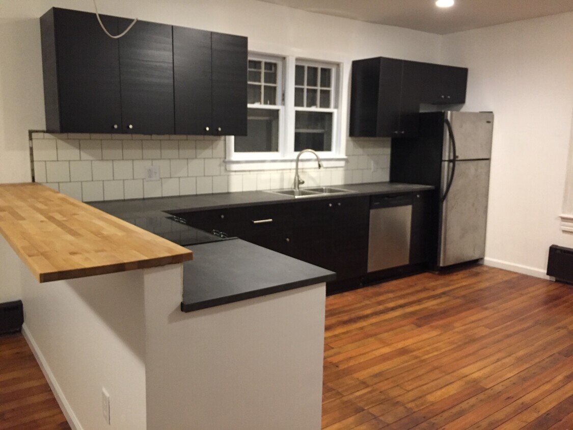 100 Rockwell St Winsted, CT 06098 Alquileres en Winsted, CT