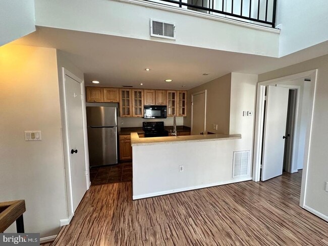 Building Photo - 4311 Pembrook Village Dr