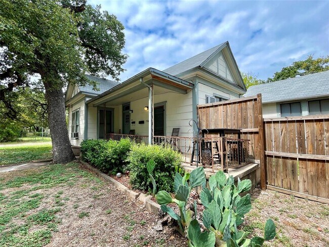 Foto del edificio - 708 W 31st St