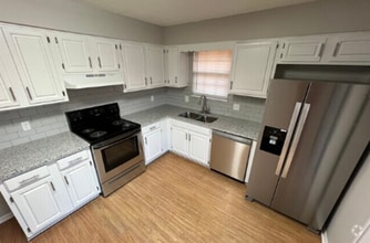 Building Photo - 5817 Farley Ave