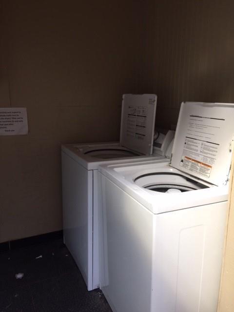 Building Photo - 4704 Chenevert St