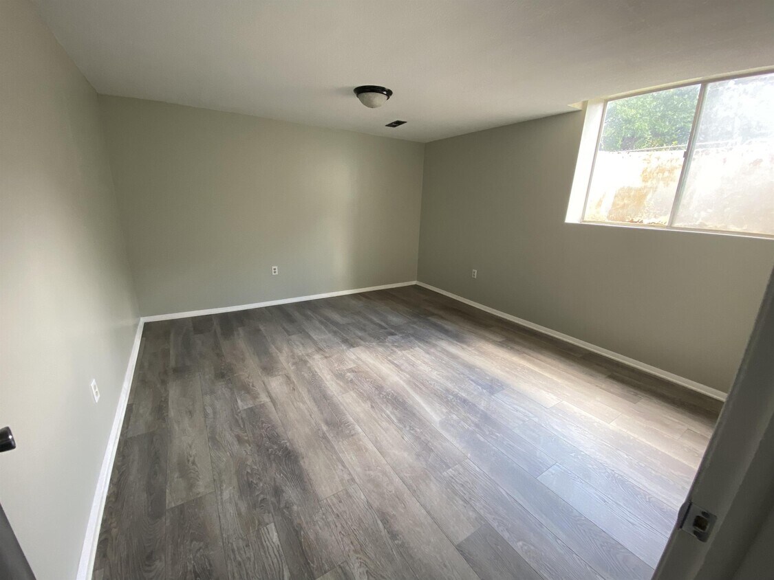 1108 S Apache Dr, Wichita, KS 67207 House for Rent in Wichita, KS