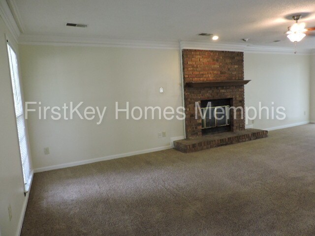 Building Photo - 6889 N Hedgewall Cir